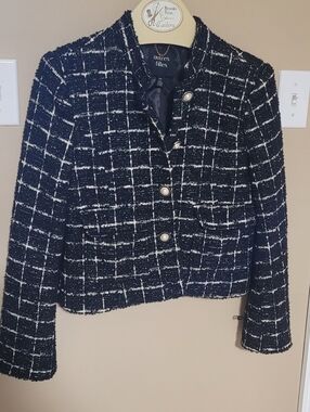 💛2 for $20💛 Bundle and save. Black And White Tweed Pearl-Button Jacket
